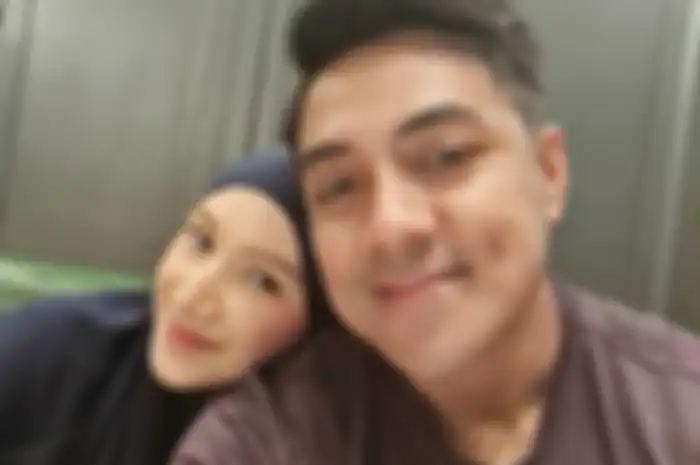  Ustaz Riza Muhammad dan Indri Giana