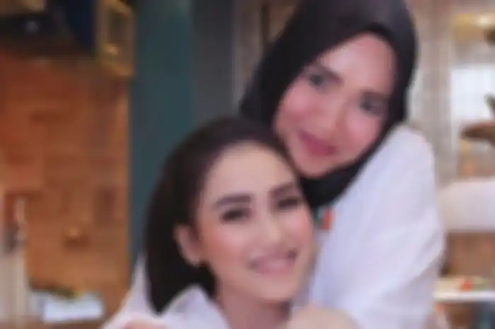 Ayu Ting Ting dan Umi Kalsum