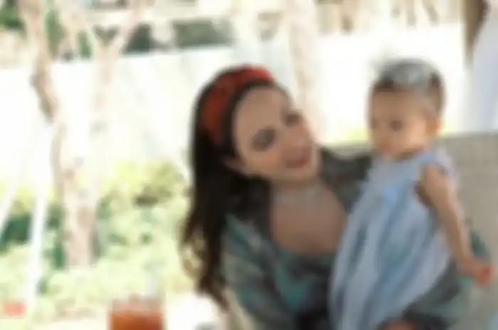 Tumbuh kembang anak Shandy Aulia dibandingkan dengan monyet