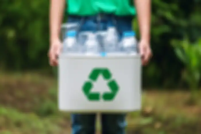 Ilustrasi daur ulang sampah plastik