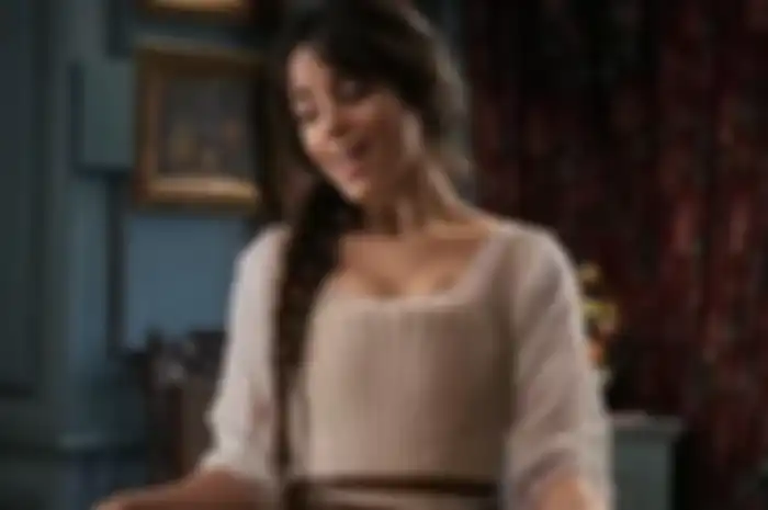 Debut akting Camila Cabello sebagai Cinderella