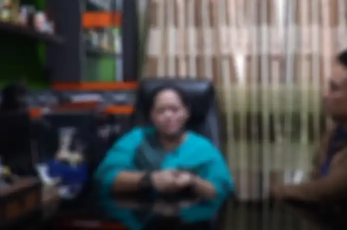 Perbincangan Denny Darko dan Mbak You tentang penglihatannya.