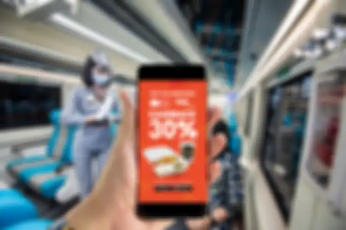 ShopeePay kerjasama dengan PT KAI (KAI Service). Kini bisa jajan di kereta pakai ShopeePay.