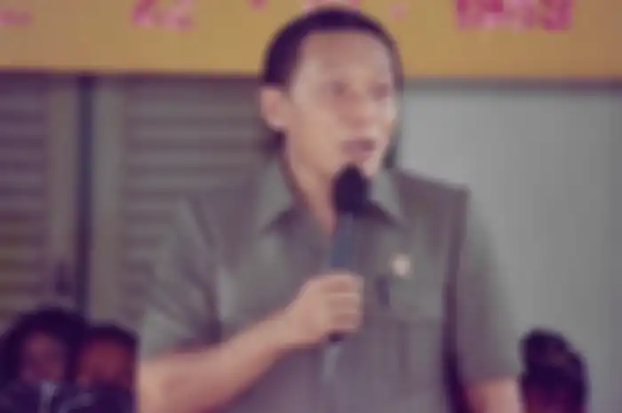 Harmoko yang pernah menjadi Menteri Penerangan adalah salah satu tangan kanan Soeharto. Saat reformasi 1998, Harmoko dicap munafik oleh Soeharto. 