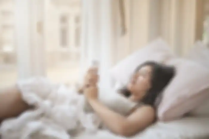 Dampak negatif langsung mengecek ponsel setelah bangun tidur