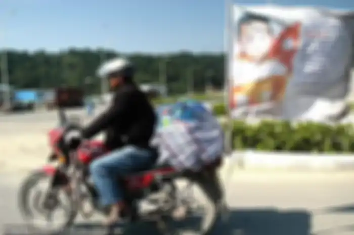 Lebih dari 20 tahun mencari keberadaan anaknya, pria di China ini berhasil kembali berkumpul dengan buah hatinya.