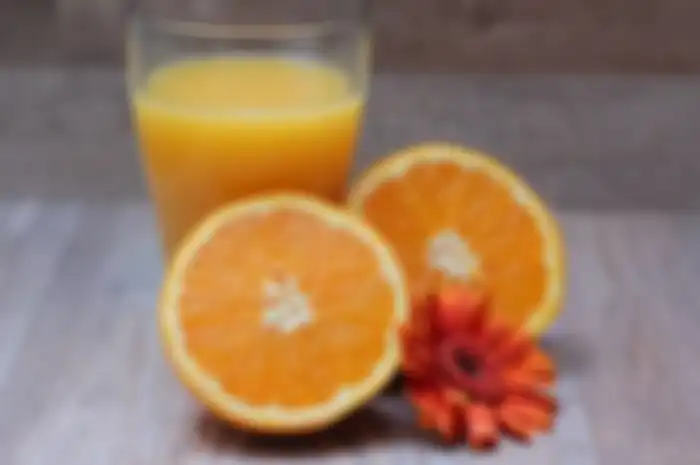 Jus jeruk sebagai minuman pilihan untuk meningkatkan imunitas.