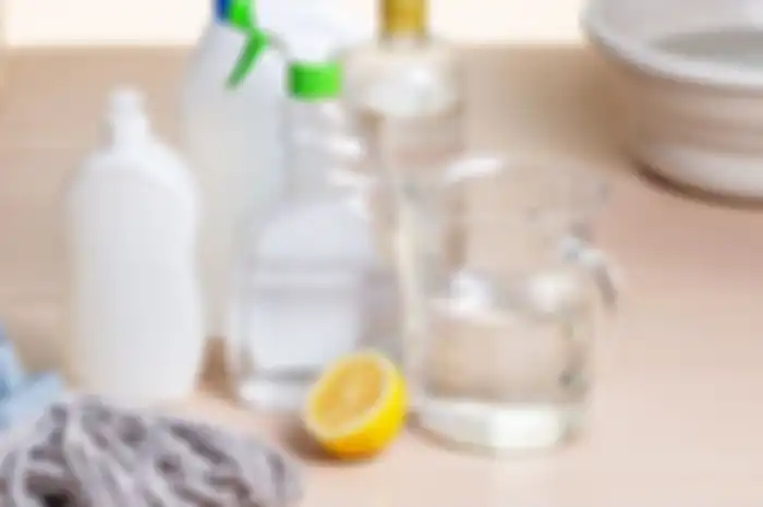 Ini yang akan terjadi jika mengepel lantai dengan lemon