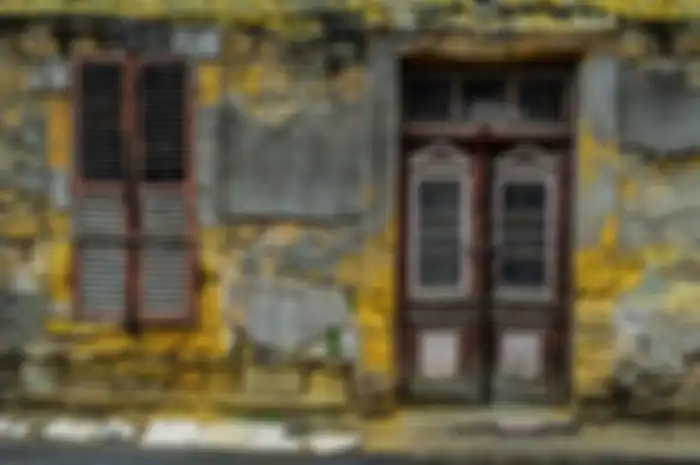 Ilustrasi rumah rusak