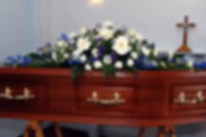 nenek 95 tahun ini kembali hidup setelah disemayamkan dalam peti mati selama 6 hari