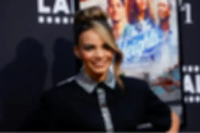 Leslie Grace