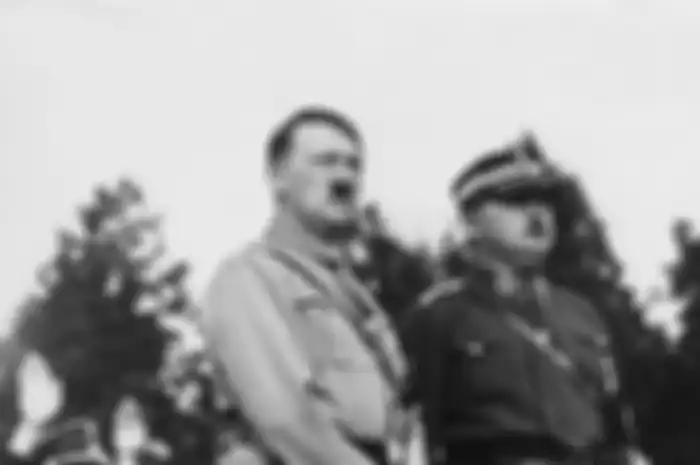 Adolf Hitler dan Ernst Röhm. The Night of Long Knives (Malam Pisau Panjang) atau Pembersihan Röhm adalah pembersihan yang berlangsung di Jerman Nazi dari 30 Juni hingga 2 Juli 1934.