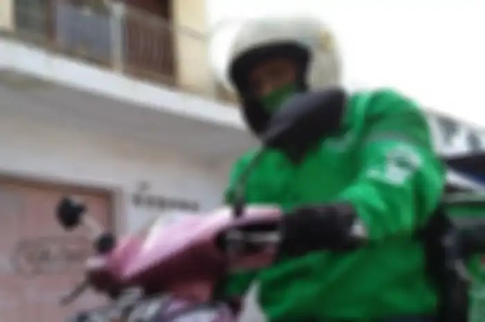 Ilustrasi driver Gojek sepi orderan selama PPKM Level 4.