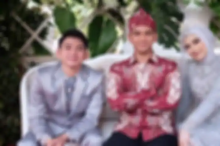 Ridho dan Rizki DA bersama Nadya Mustika 