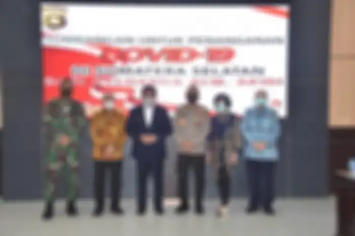 Keluarga Akidi Tio memberi sumbangan uang Rp 2 triliun kepada warga Sumatera Selatan (Sumsel).