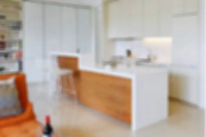 Ilustrasi dapur dengan kabinet finishing duco.