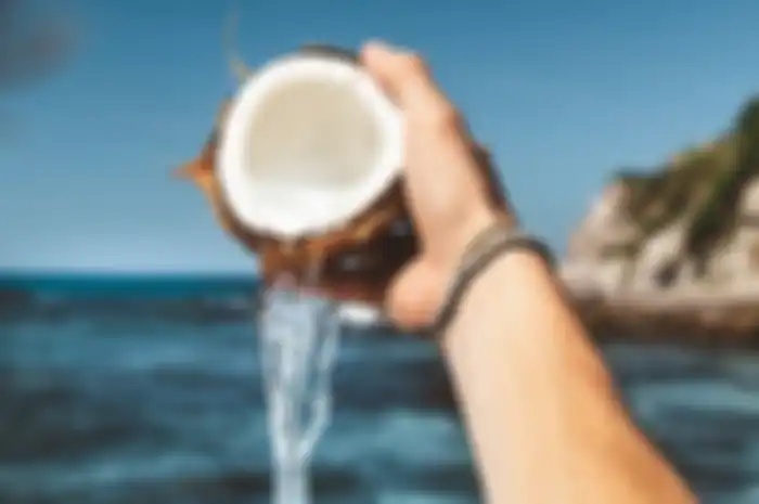 Air kelapa ternyata baik bagi kesehatan jantung, namun jangan berlebihan