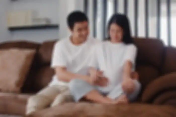dukungan Dads selama Moms hamil muda