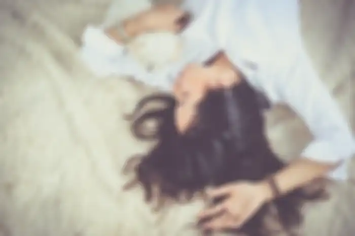 Manfaat Tidur Tanpa Bantal