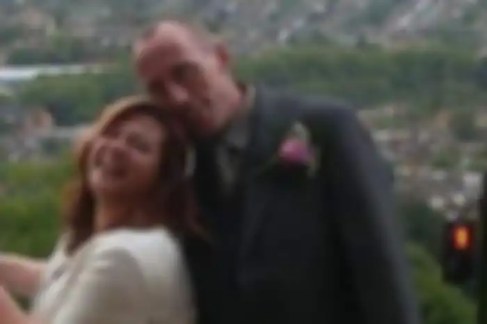 Mr. Tom dengan istri keduanya Maria.