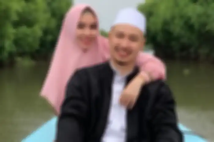 Kartika Putri dan Habib Usman