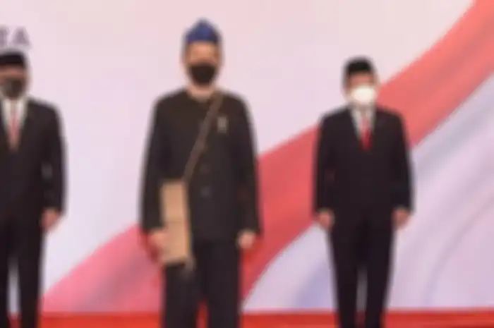 Presiden Jokowi datang ke Sidang Tahunan MPR dengan mengenakan pakaian adat Suku Baduy. Foto Jokowi pakai baju adat Baduy diserbu komentar.