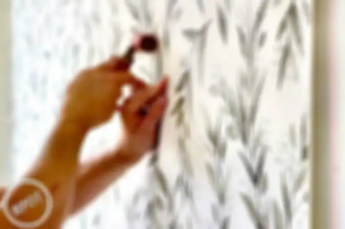 Cara Memasang Wallpaper Dinding Kamar 