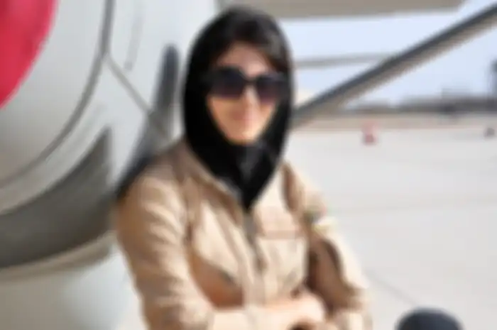 Foto Niloofar Rahmani yang tercatat sebagai pilot wanita pertama Afghanistan. Kini dia hidup nyaman di Amerika Serikat.
