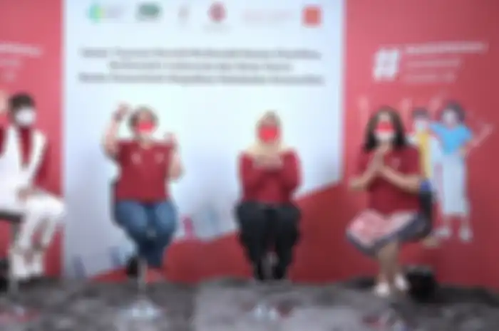 Yayasan Ronald McDonald House Charities (YRMHC) bersama McDonald’s Indonesia dan PT Sinar Sosro, di bawah naungan Rekso Group, mendirikan sentra vaksinasi dan mini sentra vaksinasi di wilayah Jakarta dan Tangerang.