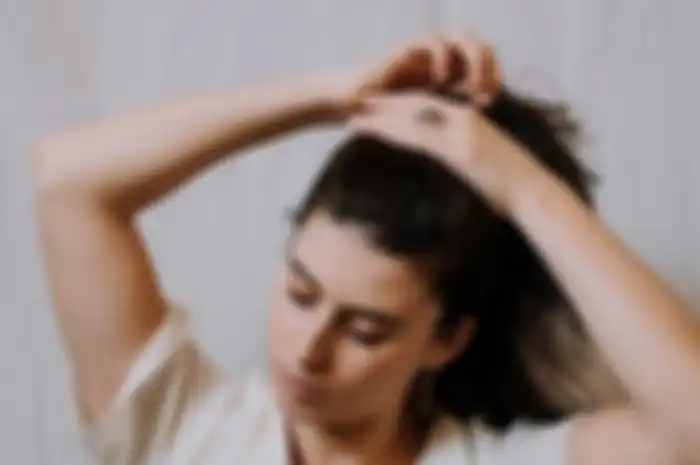 Rambut lebat kembali dan anti-rontok hanya dengan bahan alami