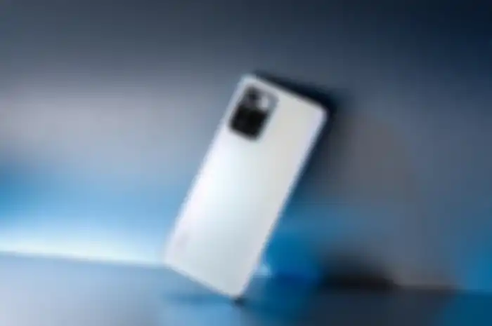 POCO X3 GT memiliki layar lebih kecil dari pendahulunya.