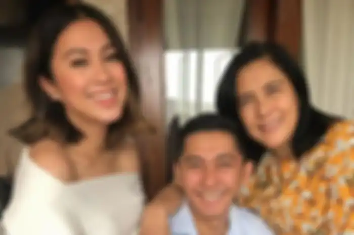Usai muncul isu perselingkuhan Tyna Kanna, nasib rumah tangga Kenang Mirdad dibongkar Lydia Kandou.