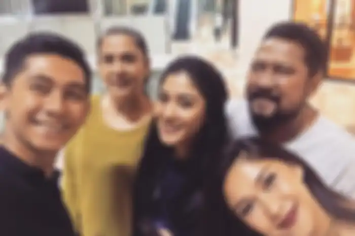 Jamal Mirdad, Lydia Kandou dan anak-anaknya