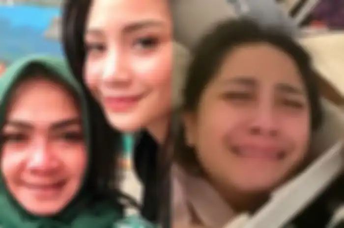 Mama Rieta dan Nagita Slavina