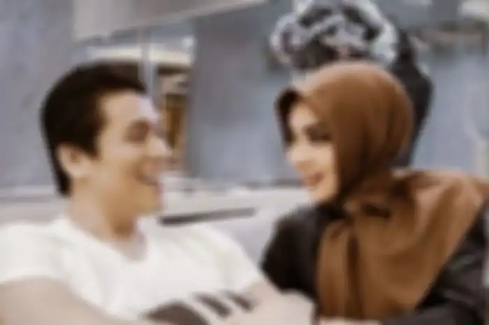 Syahrini dan Reino Barack