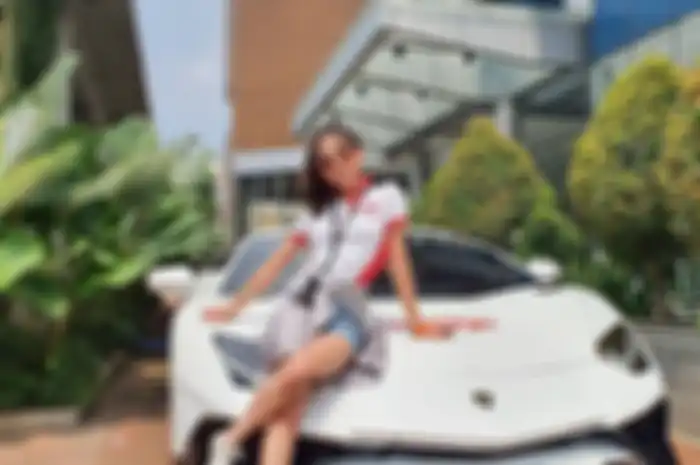 Ayu Thalia