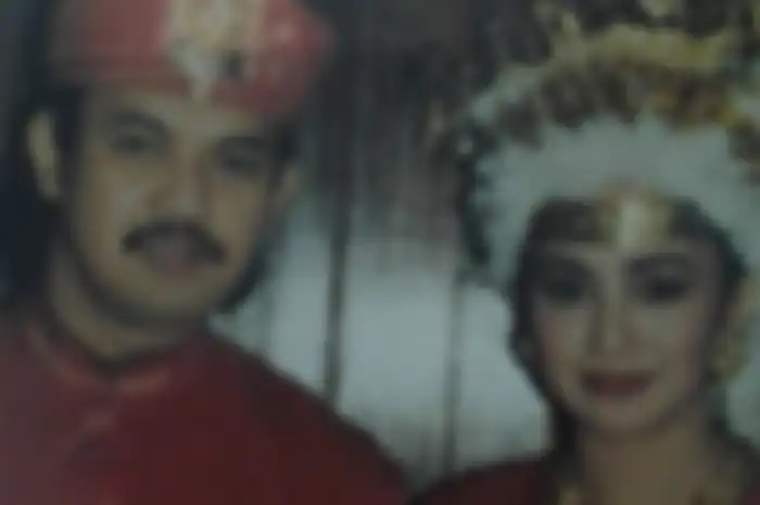 Jayanthi Mandasari dan sang suami