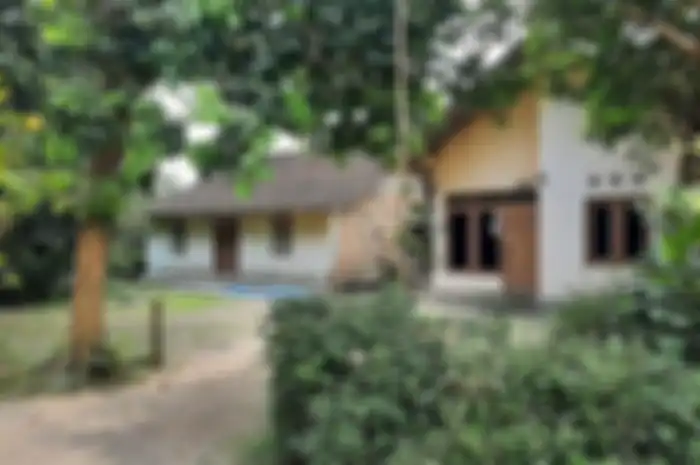 Rumah yang ditinggali Sumarsih dan keluarganya di Dusun Pundong III Kalurahan Tirtoadi, Kapanewon Mlati, Kabupaten Sleman, DI Yogyakarta (DIY) yang terdampak Tol Yogya - Bawen