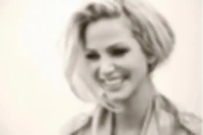 Penyanyi Sarah Harding.