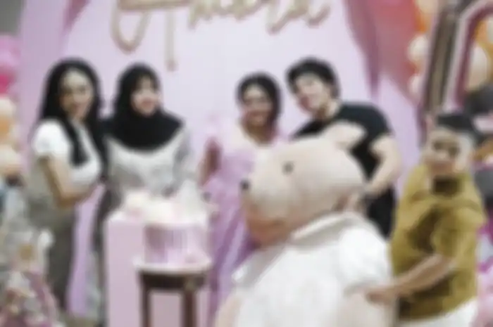 Krisdayanti, Aurel Hermansyah, Amora Lemos, Atta Halilintar, dan Kellen Lemos. 