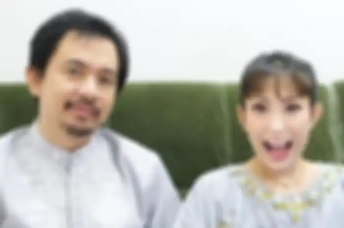 Ayu Dewi dan Regi Datau