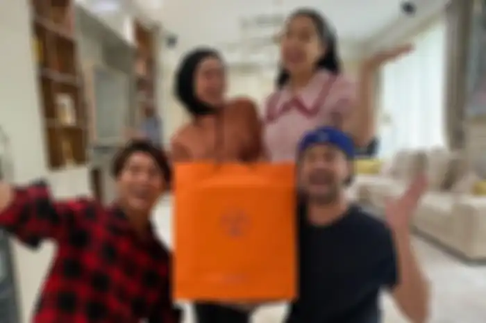 Nagita dan Raffi Ahmad dapat kado mewah dari Rizky Billar dan Lesti Kejora