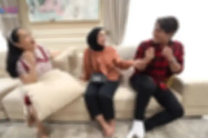 Nagita Slavina bincang dengan Lesti Kejora dan Rizky Billar