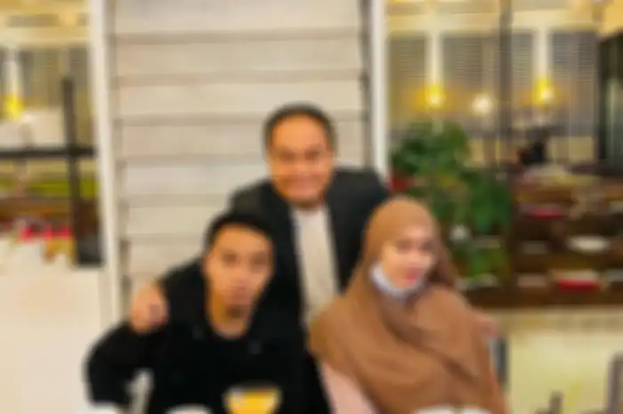 Ayah Taqy Malik disebut punya kelainan di ranjang. Ini foto ayah Taqy Malik yang tambang uangnya bisnis tak terdampak pandemi. 