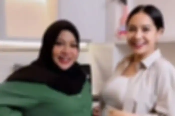 Baby bump Nagita Slavina dan Aurel Hermansyah