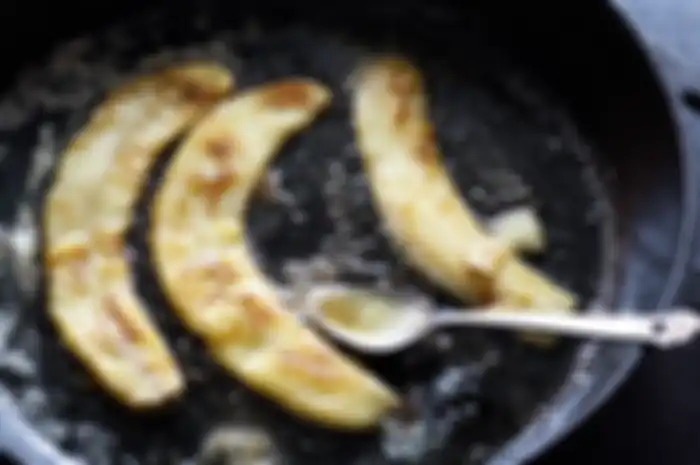ilustrasi pisang goreng