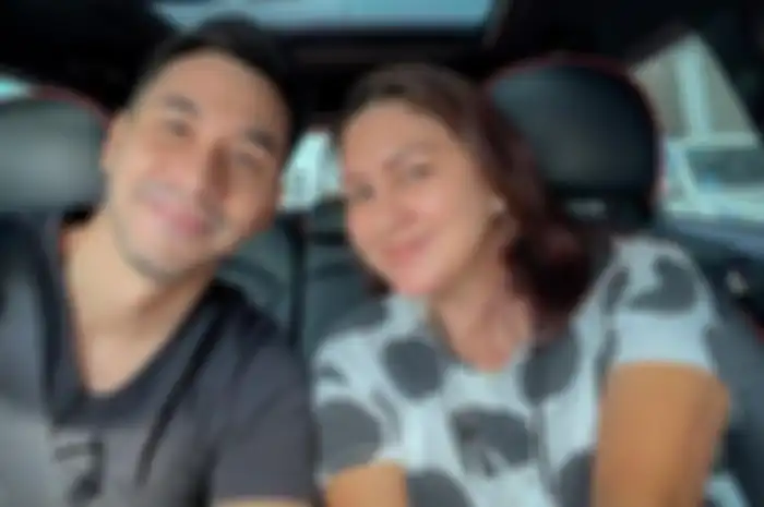 Darius Sinathrya dan Donna Agnesia