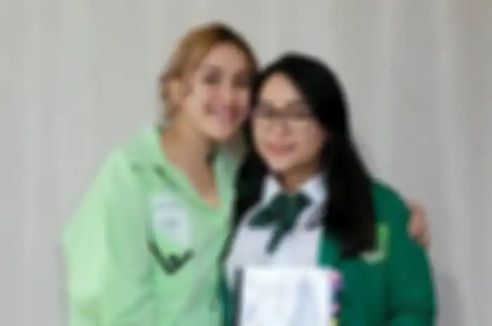 Ayu Ting Ting dan adiknya, Syifa 