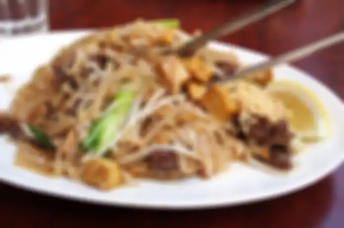 resep mie goreng yang cocok untuk sarapan di rumah.