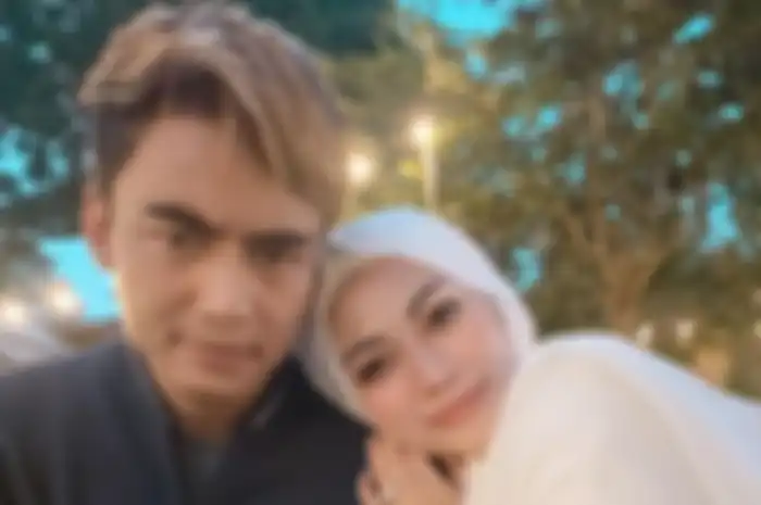 Regina dan Charly Van Houten